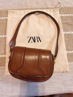 ZARA Tan Brown Leather Shoulder Bag with Gold Hardware